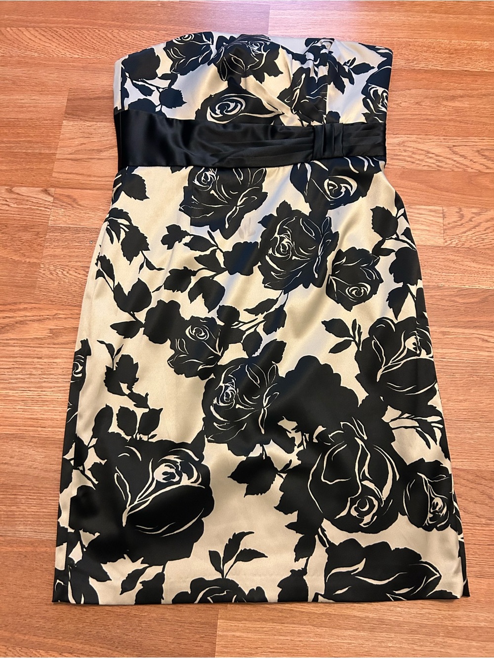 White House Black Market Strapless Black and Cream Floral Dress.Size 14